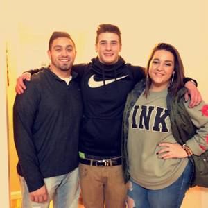 Meet your Posher, Logan